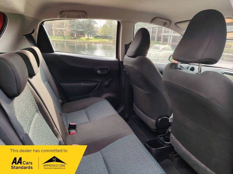 Used Toyota Yaris 2011 for sale - 77802392: Photo 26