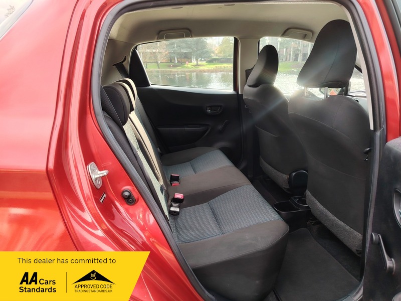 Used Toyota Yaris 2011 for sale - 77802392: Photo 27