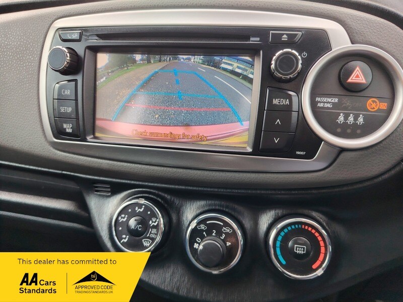 Used Toyota Yaris 2011 for sale - 77802392: Photo 30