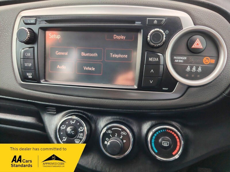 Used Toyota Yaris 2011 for sale - 77802392: Photo 32