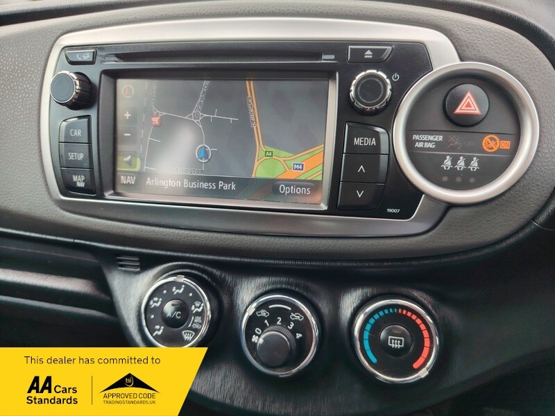 Used Toyota Yaris 2011 for sale - 77802392: Photo 33