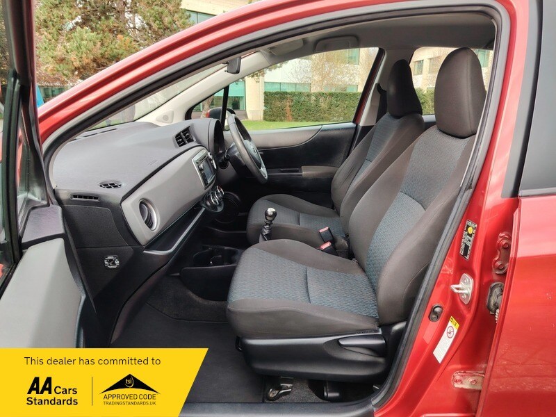 Used Toyota Yaris 2011 for sale - 77802392: Photo 35