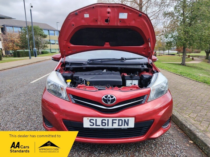 Used Toyota Yaris 2011 for sale - 77802392: Photo 38