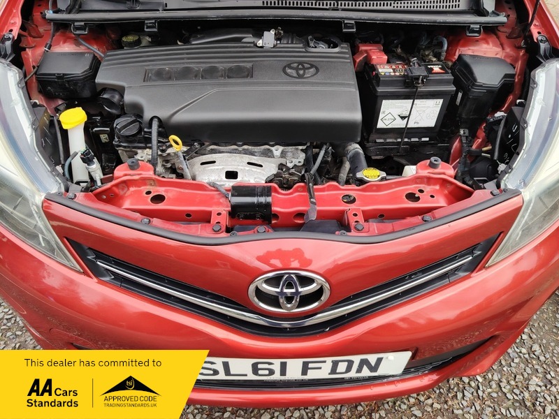 Used Toyota Yaris 2011 for sale - 77802392: Photo 40