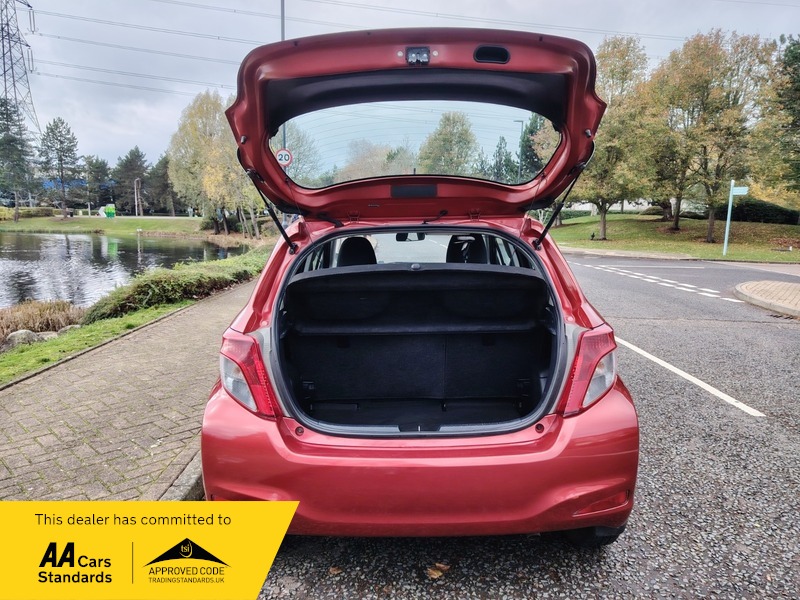 Used Toyota Yaris 2011 for sale - 77802392: Photo 8