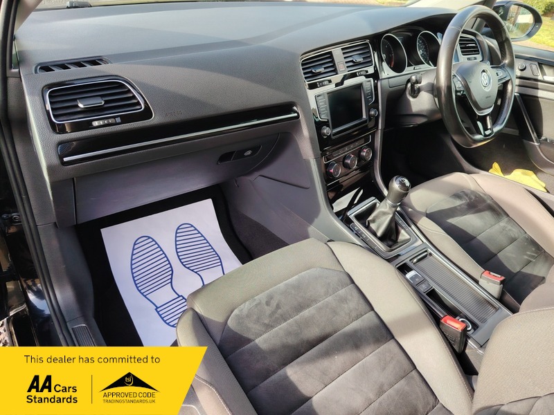 Used Volkswagen Golf 2015 for sale - 77802385: Photo 41