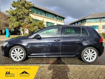 Used Volkswagen Golf 2015 for sale - 77802385: Photo