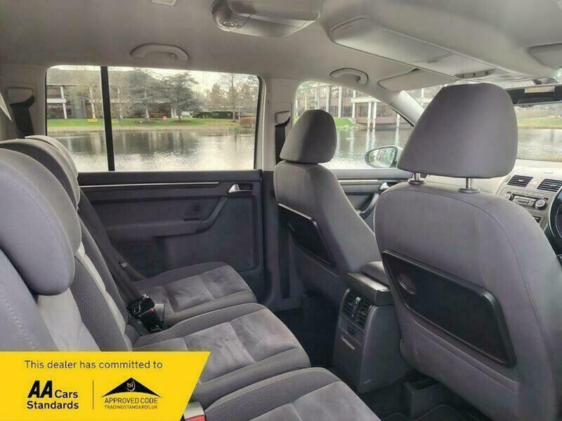 Used Volkswagen Touran 2011 for sale - 78145654: Photo 27