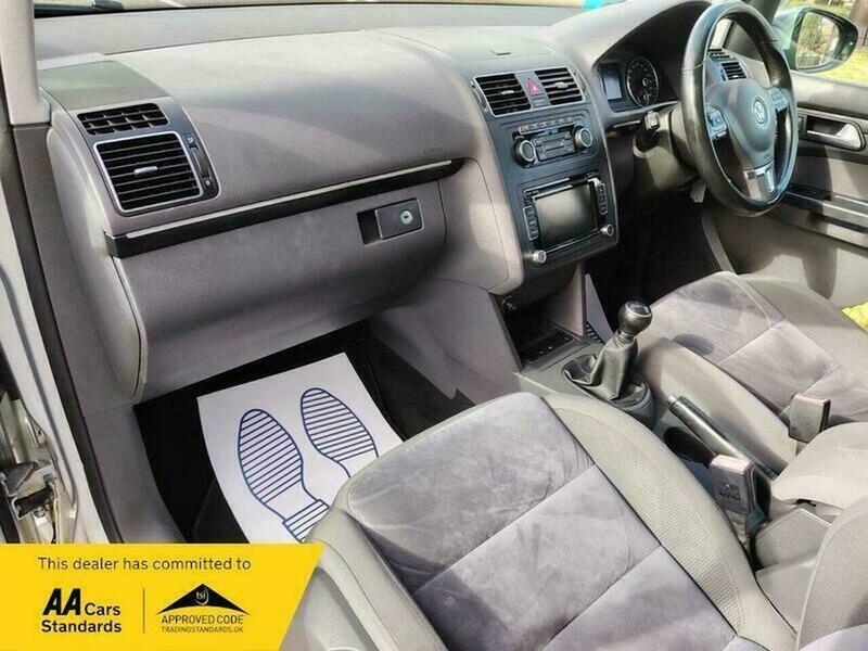 Used Volkswagen Touran 2011 for sale - 78145654: Photo 37