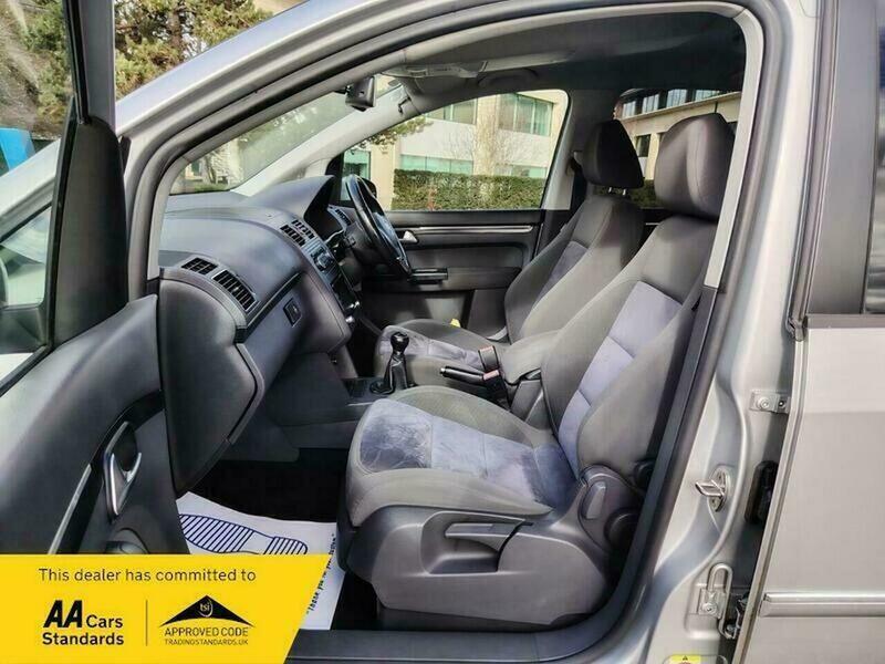 Used Volkswagen Touran 2011 for sale - 78145654: Photo 38