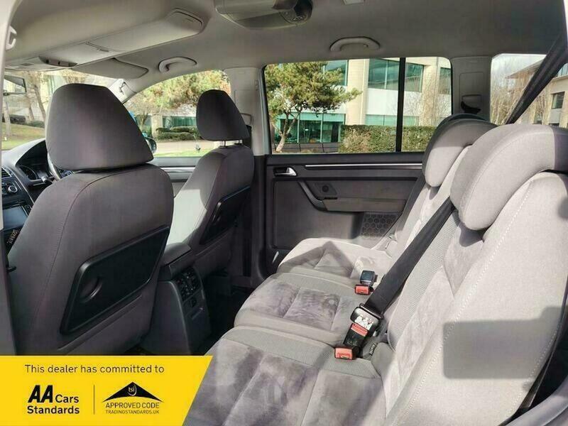 Used Volkswagen Touran 2011 for sale - 78145654: Photo 39