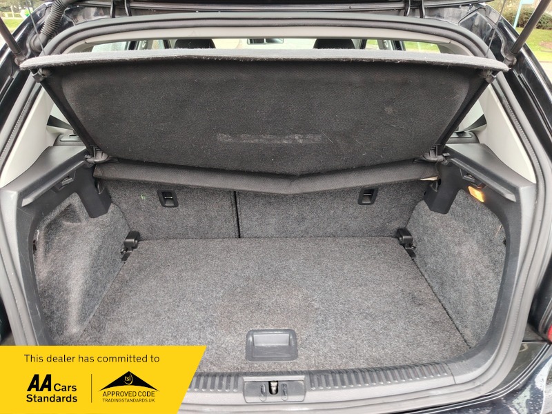 Used Volkswagen Polo 2014 for sale - 77897738: Photo 8