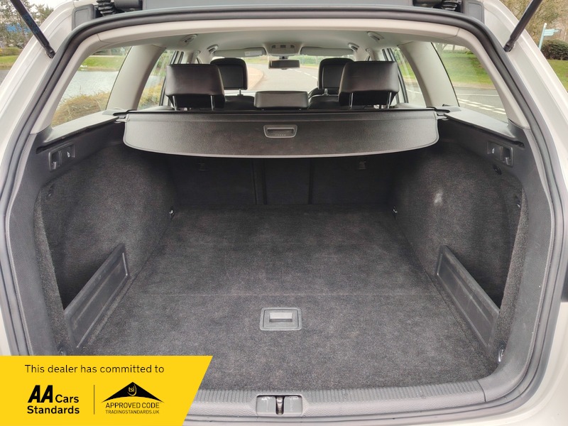 Used Volkswagen Passat 2014 for sale - 77880703: Photo 9