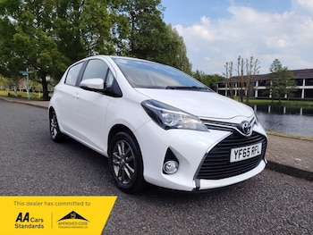 Used Toyota Yaris 2015 for sale - 78534407: Photo