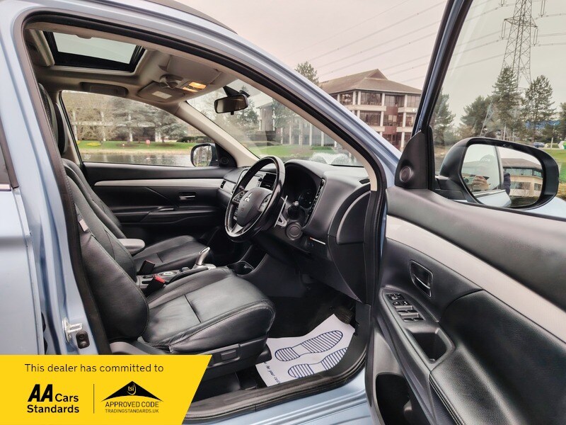 Used Mitsubishi Outlander 2015 for sale - 77802407: Photo 23