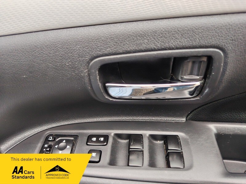 Used Mitsubishi Outlander 2015 for sale - 77802407: Photo 24