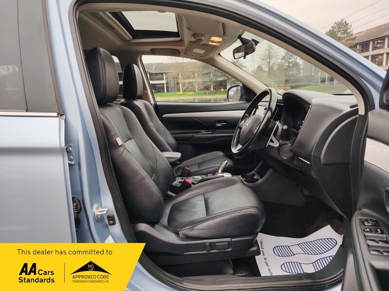 Used Mitsubishi Outlander 2015 for sale - 77802407: Photo 27