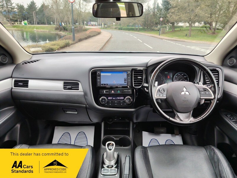 Used Mitsubishi Outlander 2015 for sale - 77802407: Photo 31