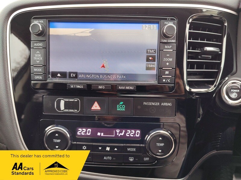 Used Mitsubishi Outlander 2015 for sale - 77802407: Photo 33