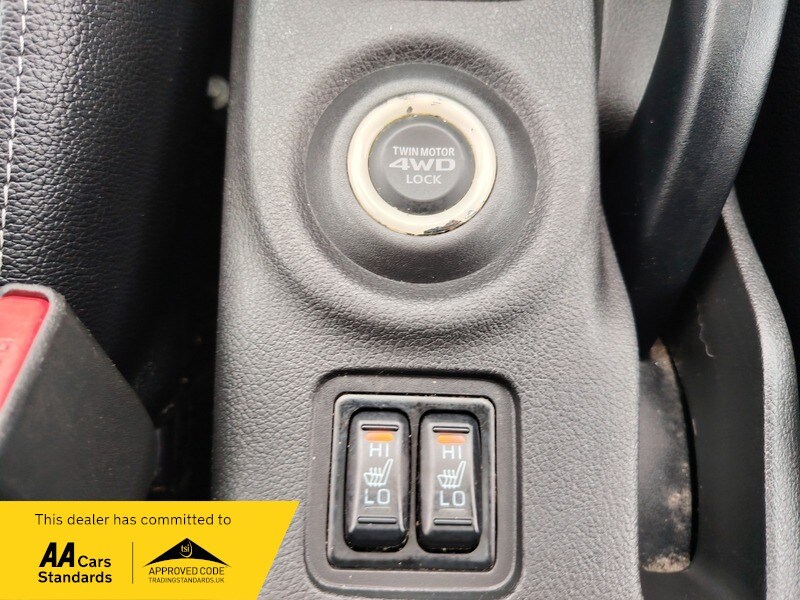 Used Mitsubishi Outlander 2015 for sale - 77802407: Photo 37