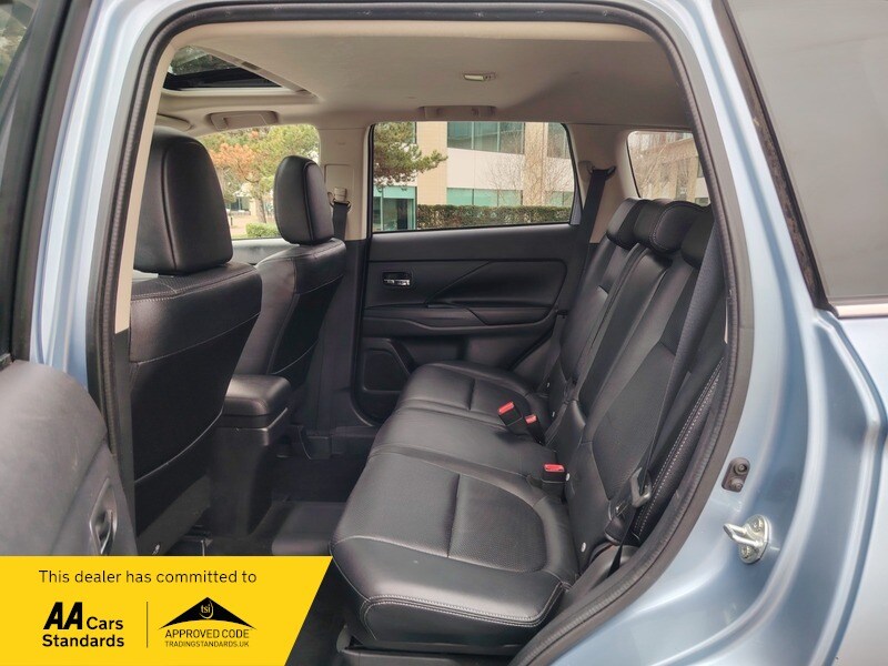 Used Mitsubishi Outlander 2015 for sale - 77802407: Photo 43