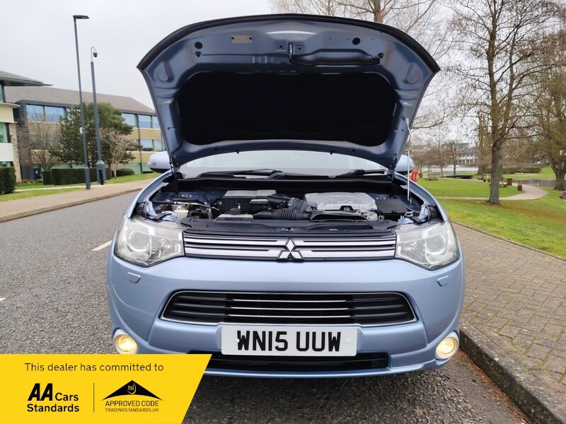 Used Mitsubishi Outlander 2015 for sale - 77802407: Photo 44