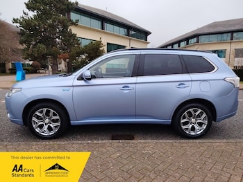 Used Mitsubishi Outlander 2015 for sale - 77802407: Photo