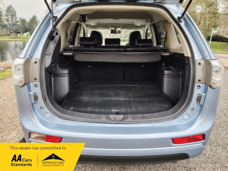 Used Mitsubishi Outlander 2015 for sale - 77802407: Photo 8