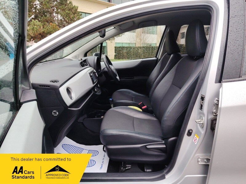 Used Toyota Yaris 2014 for sale - 77802428: Photo 38