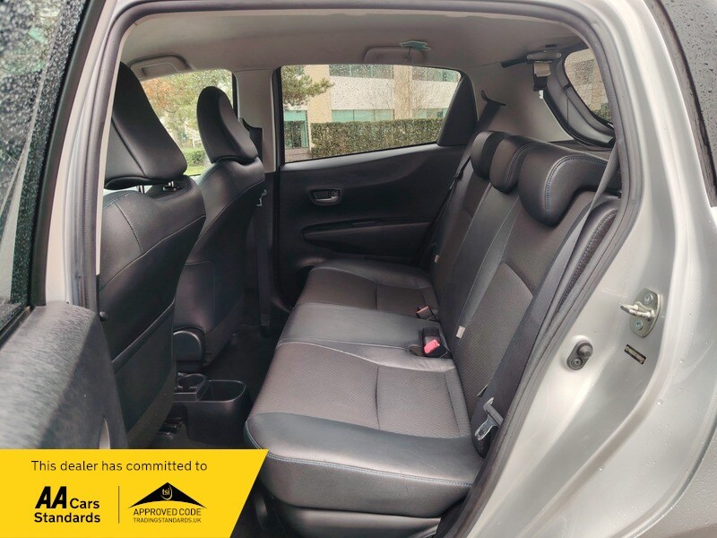 Used Toyota Yaris 2014 for sale - 77802428: Photo 40