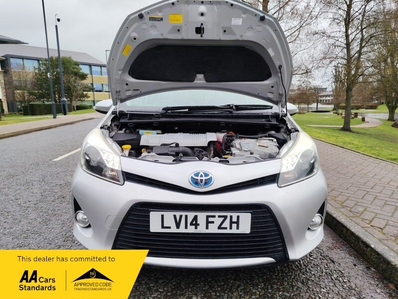 Used Toyota Yaris 2014 for sale - 77802428: Photo 41