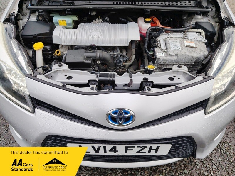 Used Toyota Yaris 2014 for sale - 77802428: Photo 43
