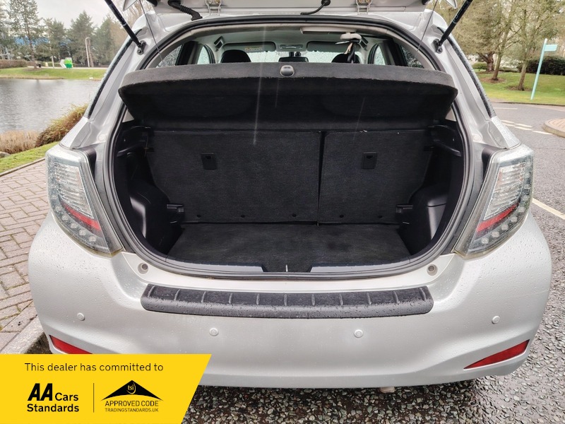 Used Toyota Yaris 2014 for sale - 77802428: Photo 9