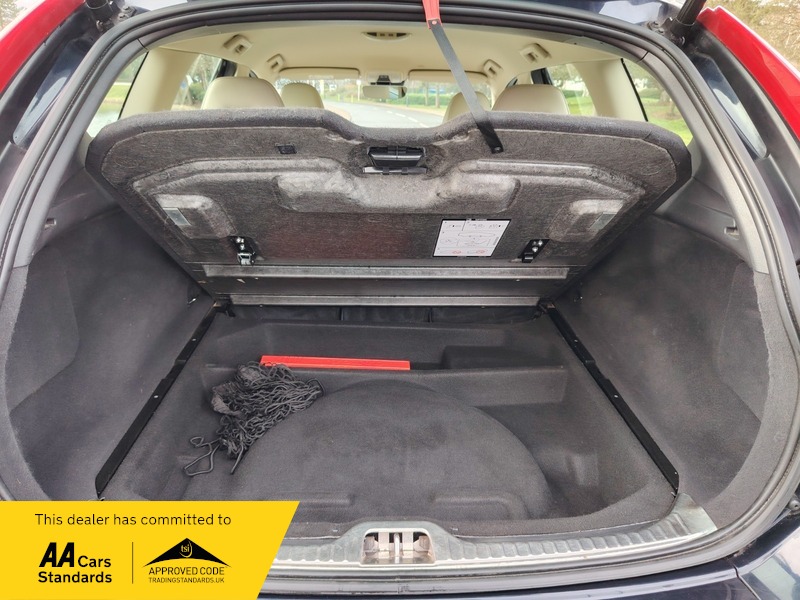 Used Volvo XC60 2015 for sale - 77802393: Photo 11