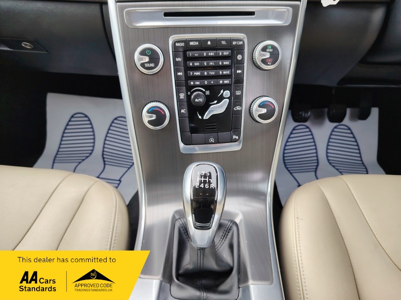 Used Volvo XC60 2015 for sale - 77802393: Photo 33