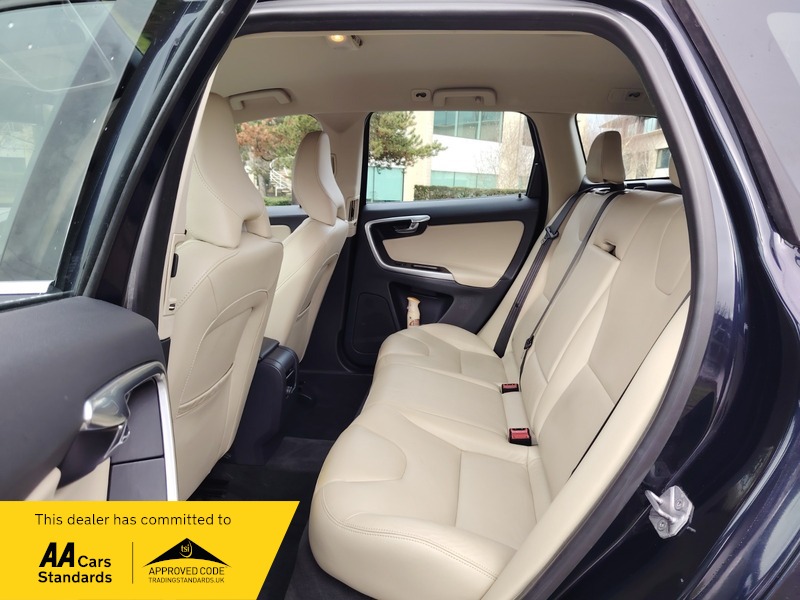 Used Volvo XC60 2015 for sale - 77802393: Photo 37