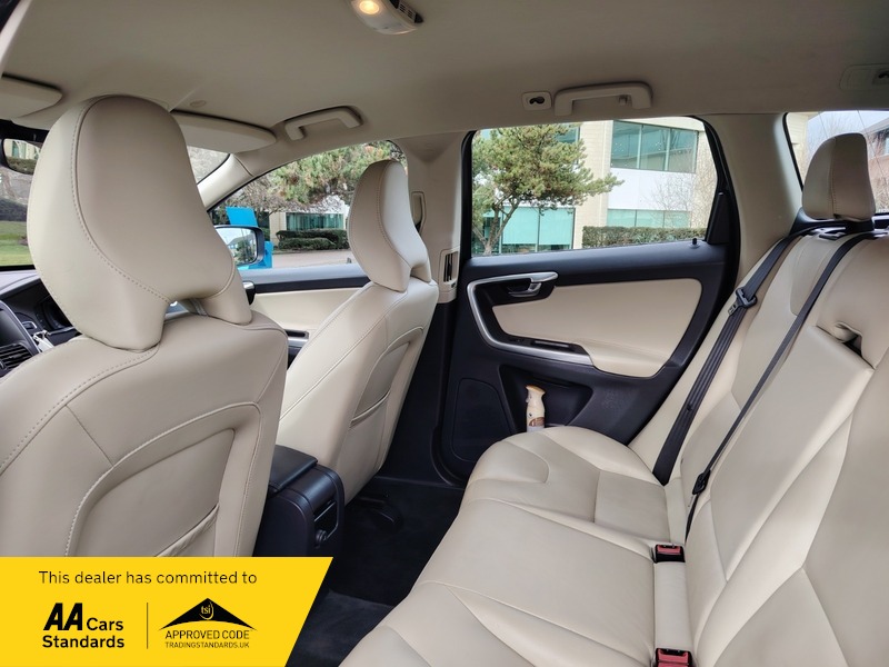 Used Volvo XC60 2015 for sale - 77802393: Photo 38