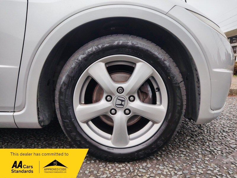 Used Honda Civic 2010 for sale - 77802418: Photo 16