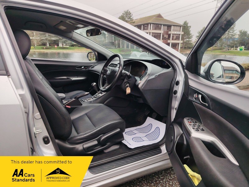 Used Honda Civic 2010 for sale - 77802418: Photo 23