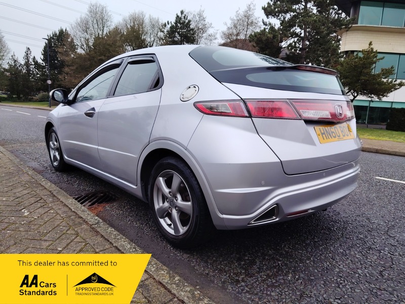 Used Honda Civic 2010 for sale - 77802418: Photo 5