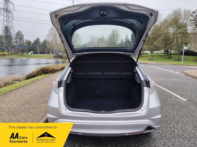 Used Honda Civic 2010 for sale - 77802418: Photo 7