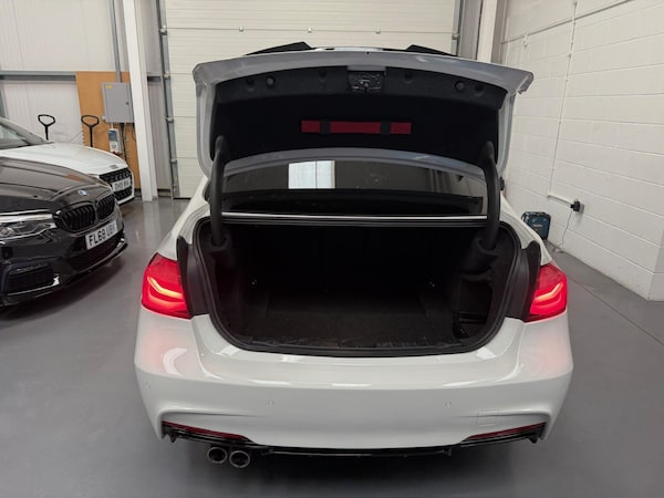 Used BMW 3 Series 2018 for sale - 76266325: Photo 21