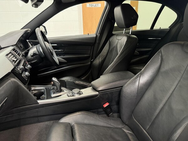 Used BMW 3 Series 2018 for sale - 76266325: Photo 35