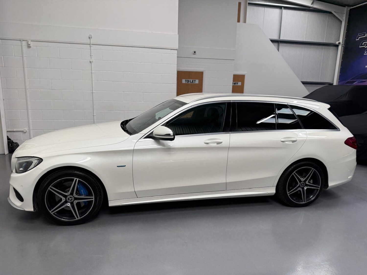 Used Mercedes-Benz C Class 2017 for sale - 77961919: Photo 11