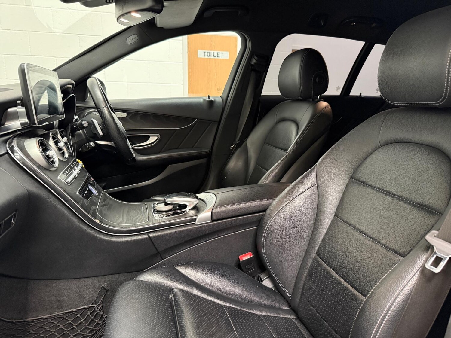 Used Mercedes-Benz C Class 2017 for sale - 77961919: Photo 33