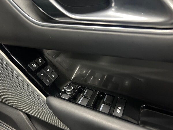 Used Land Rover Range Rover Velar 2017 for sale - 75198478: Photo 46