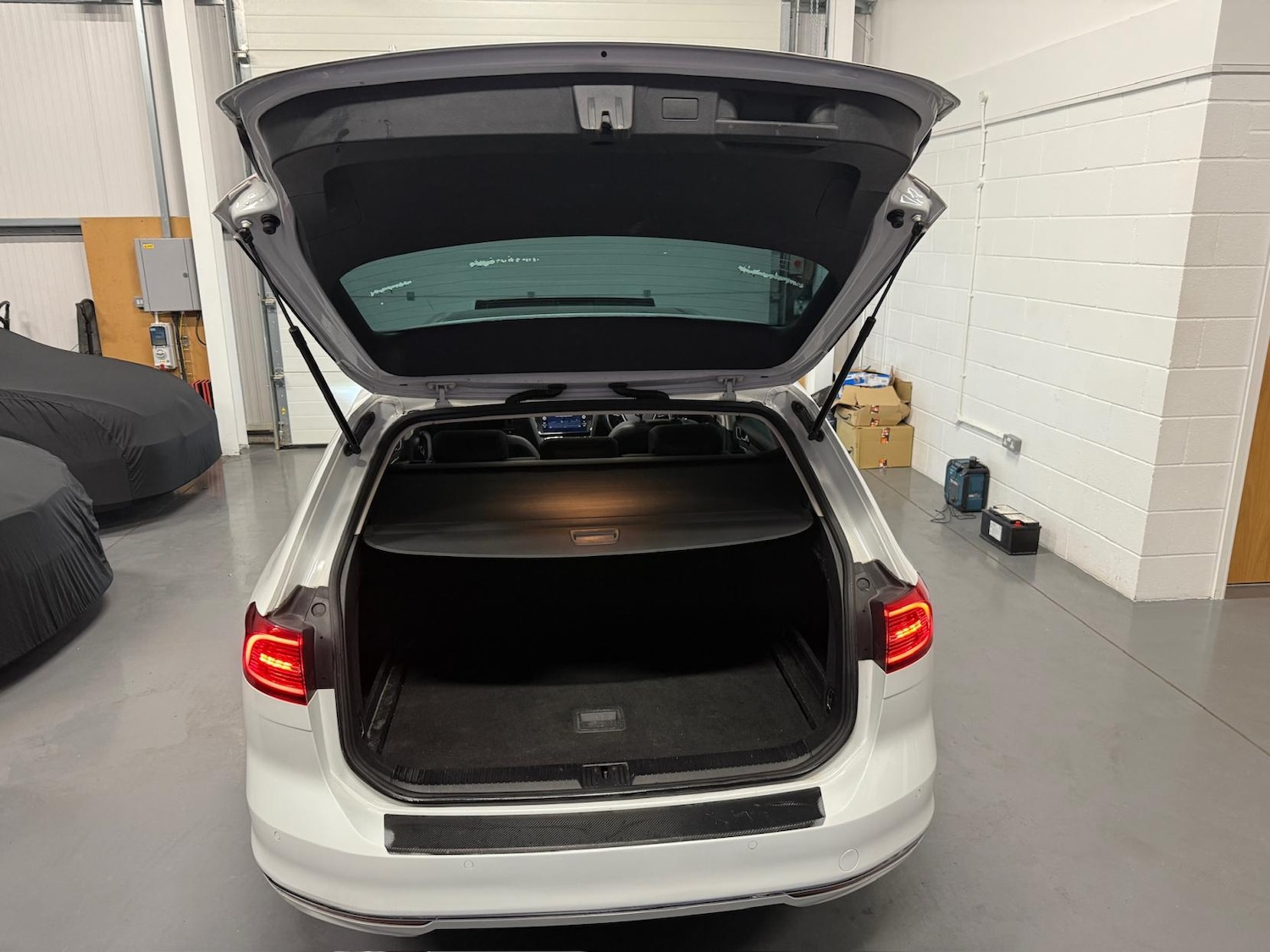 Used Volkswagen Passat 2018 for sale - 76650019: Photo 19