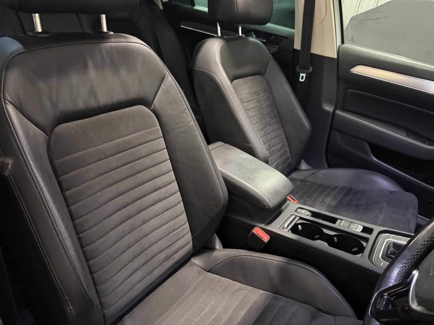 Used Volkswagen Passat 2018 for sale - 76650019: Photo 32