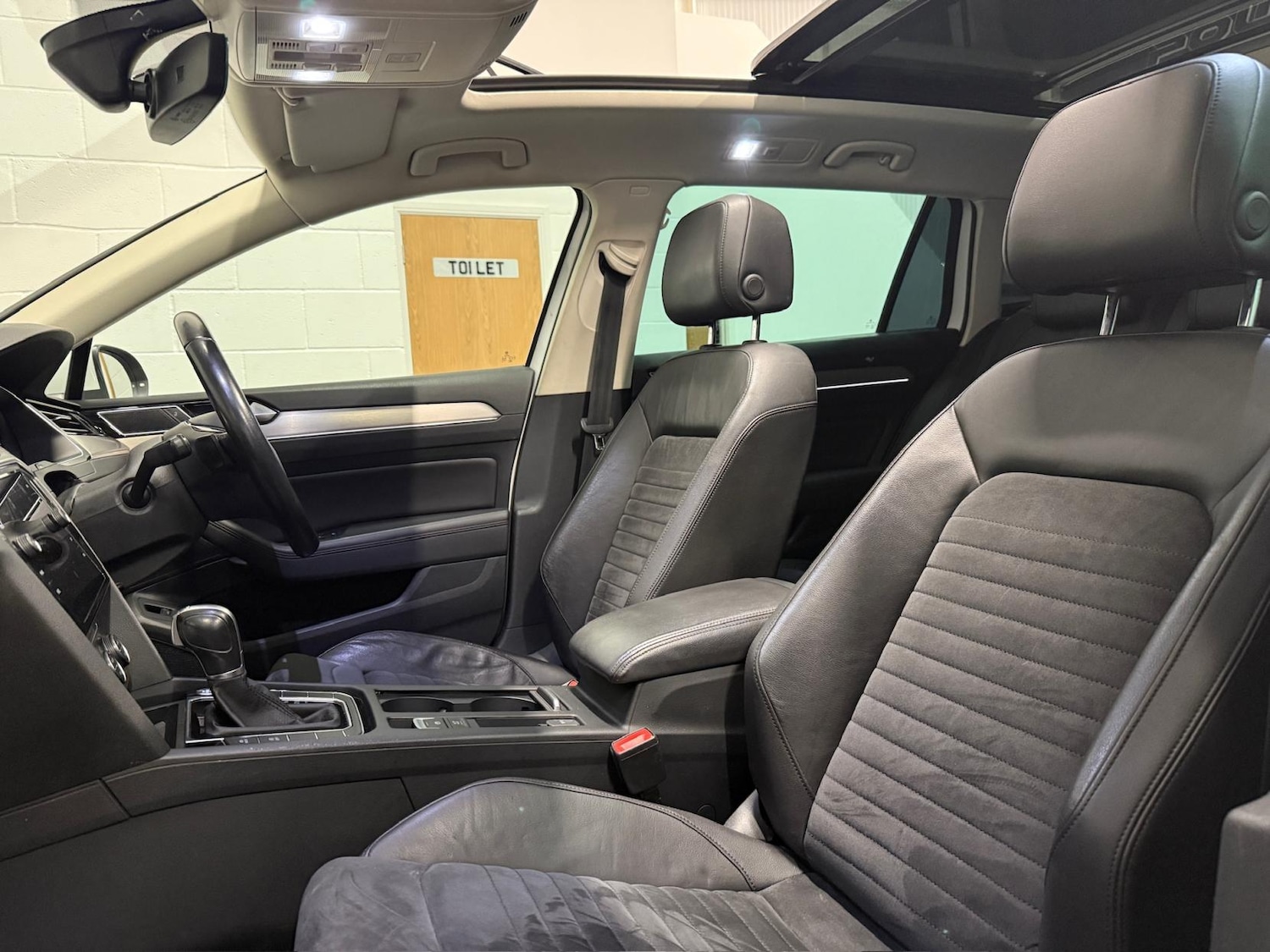 Used Volkswagen Passat 2018 for sale - 76650019: Photo 35