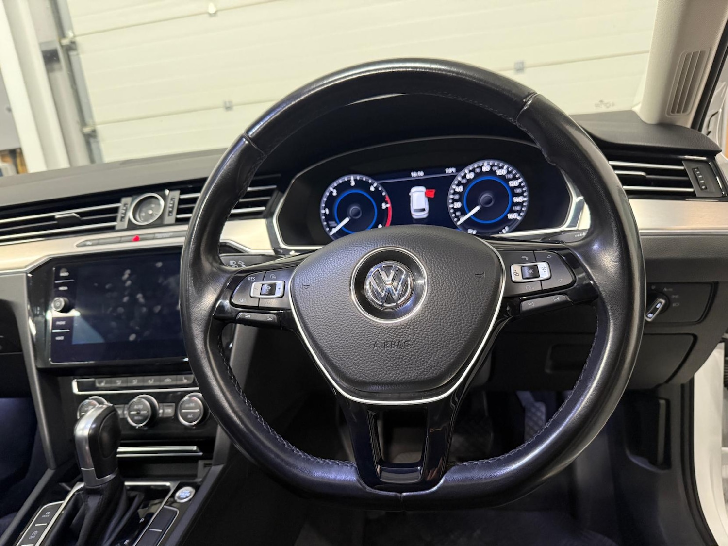 Used Volkswagen Passat 2018 for sale - 76650019: Photo 38